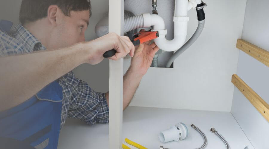 Expert burst pipe repair services in Cordova, NM